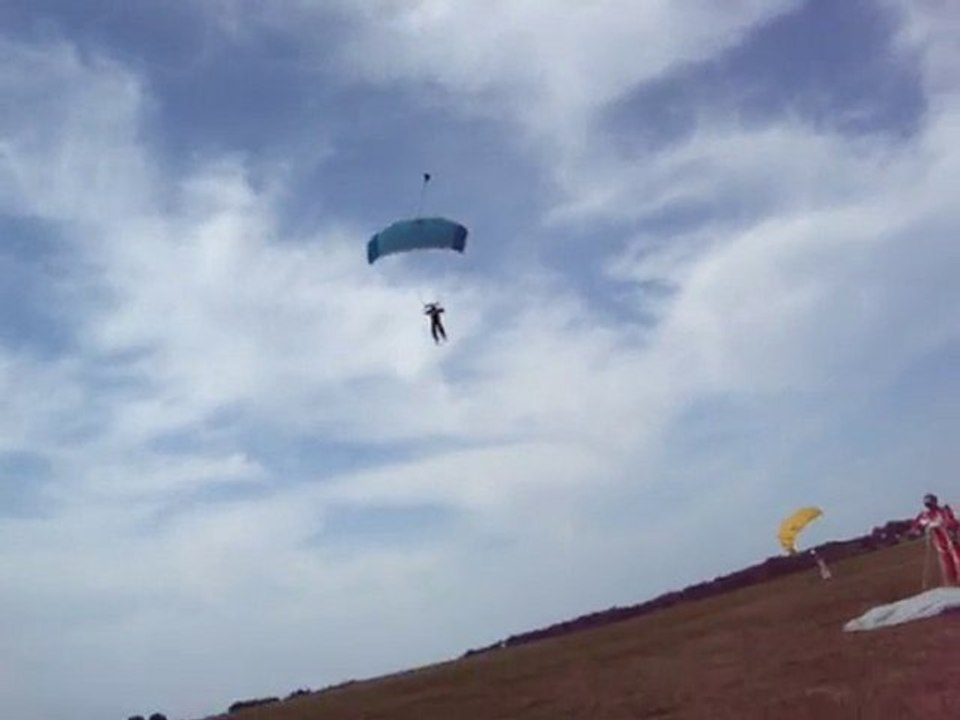 * Les Chevaliers du Parapente * Auvergne ~ France