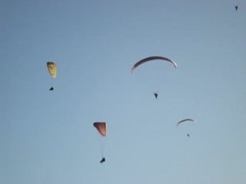 * Liberté d'Icare au Sommet du Puy de Dôme - Parapente 1 *