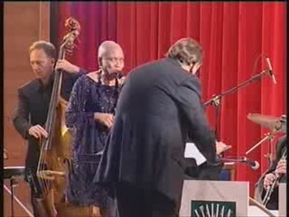 Shiny Stockings - Dee Dee Bridgewater & The Italian Big Band