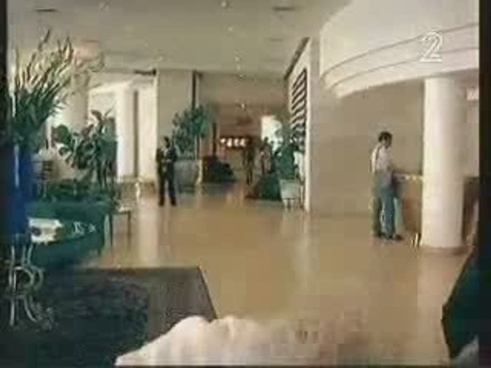 otel-icinde-sortla-gezmek-yasak-