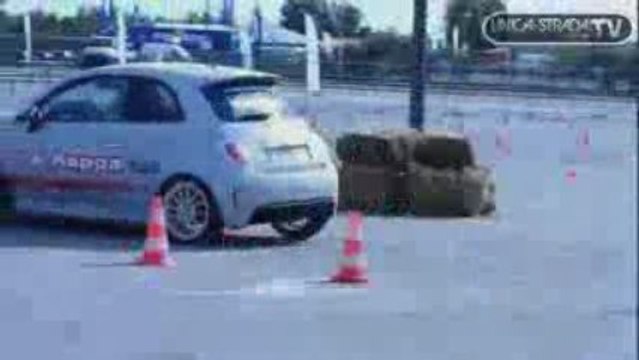 Margot Laffite en 500 Abarth Esseesse avec Record Monza