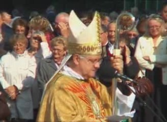 80e de la pose de la 1ere pierre de la basilique ste thérèse