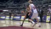 NBA Monta Ellis breaks down the defense and sinks a nice lay