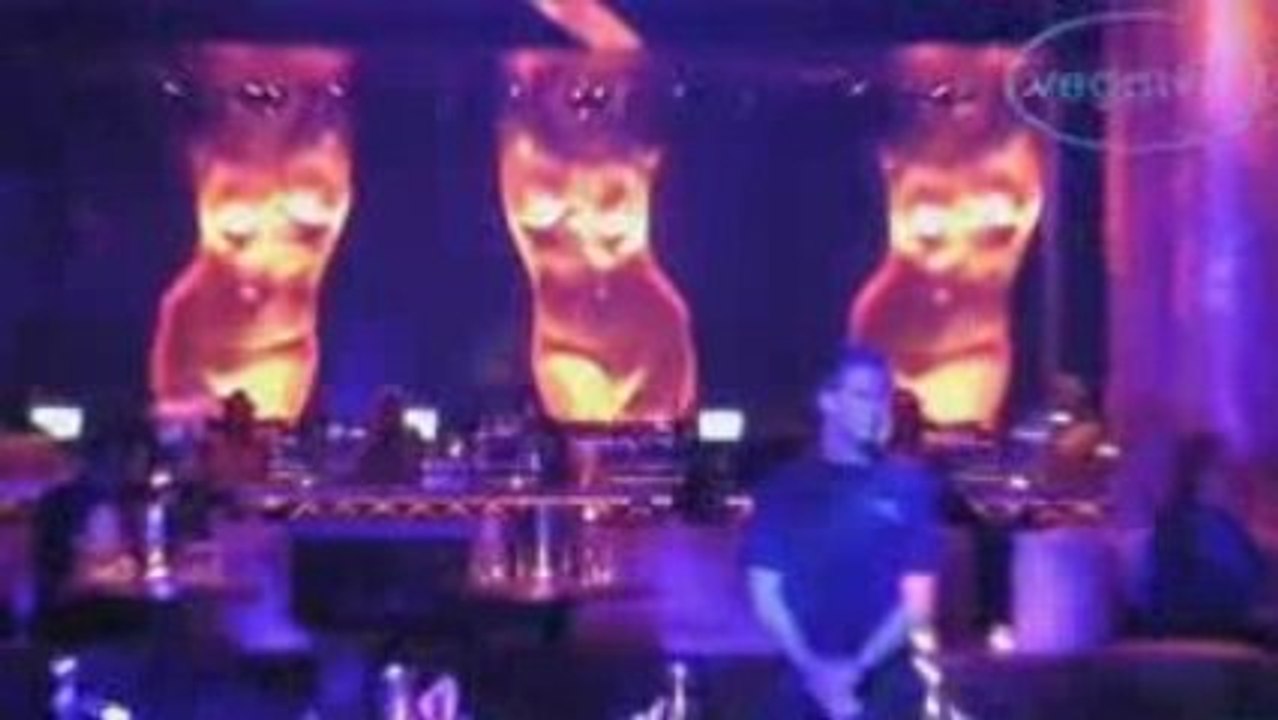 Las Vegas XS Nightclub by ExploringLasVegas.com