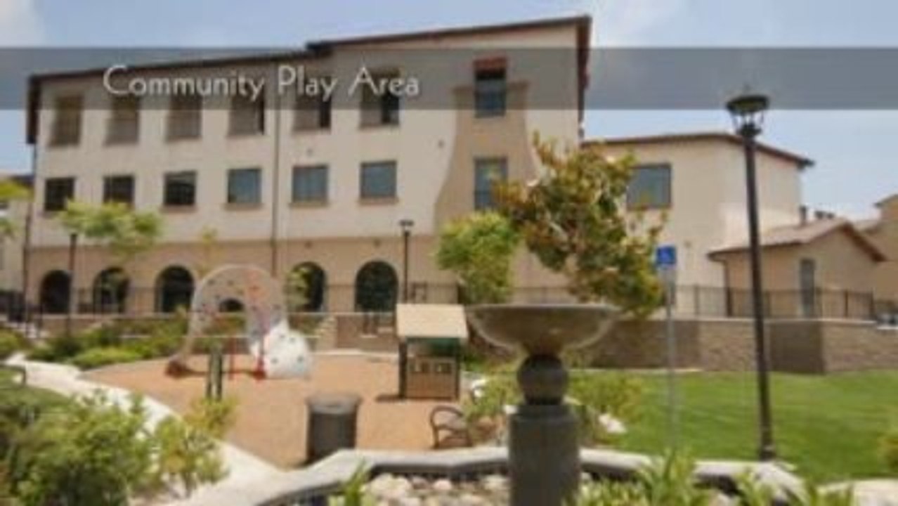Oceanside Apartments - Piazza D'Oro Townhome Apartments