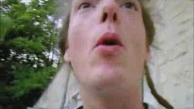 The Quoi Comment Faire - Ouvrir une bière sans décapsuleur 1