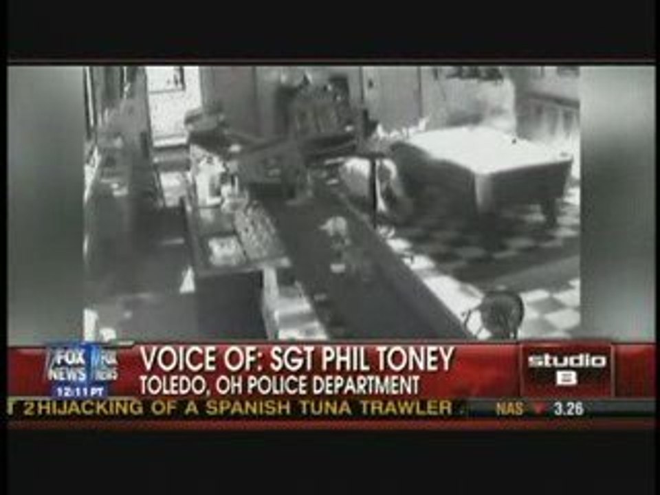 Bar Fight Turns Into A Shoot-out !!!