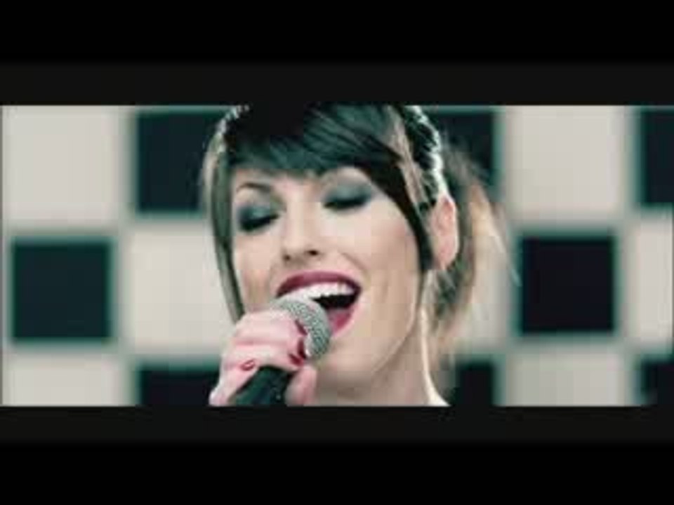 Superbus "Apprends Moi" (Clip)