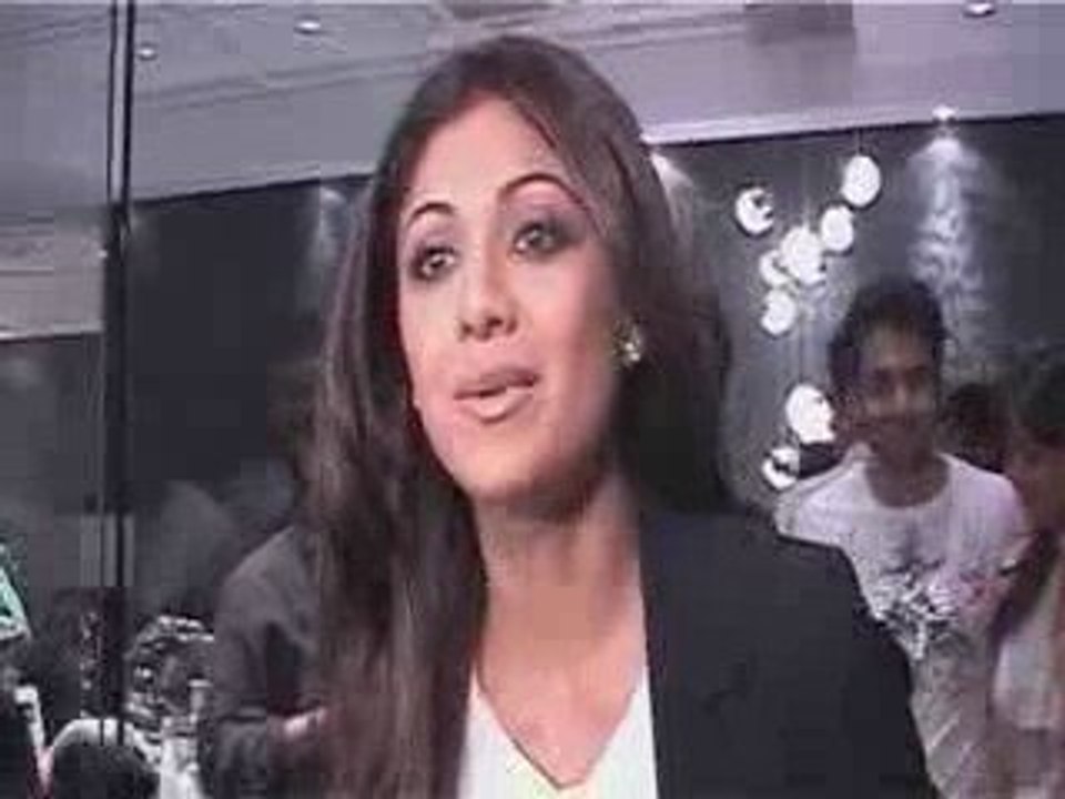 Shilpa Shetty - At Vashu Bhagnani's Honey Store Launch 2