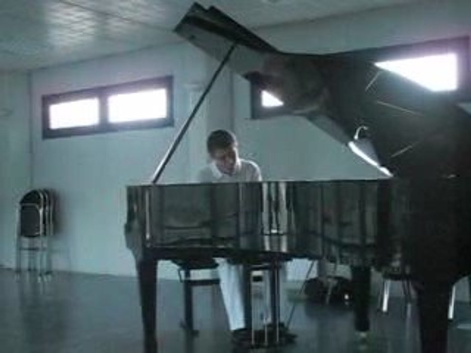 Titanic piano 3