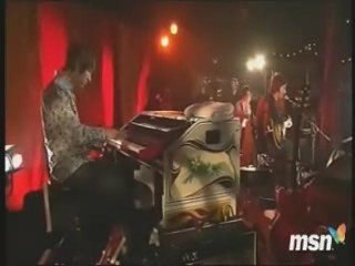 oasis-half the world away