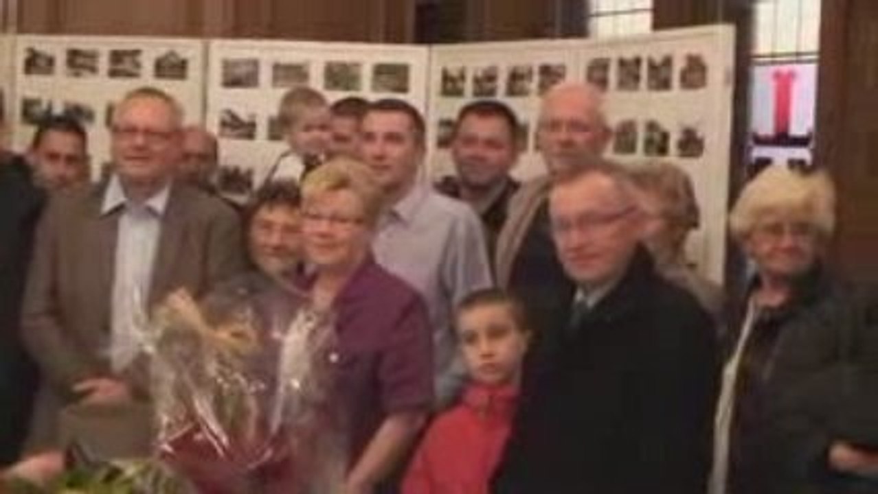 remise des prix du concours des maisons fleuries à Estaires