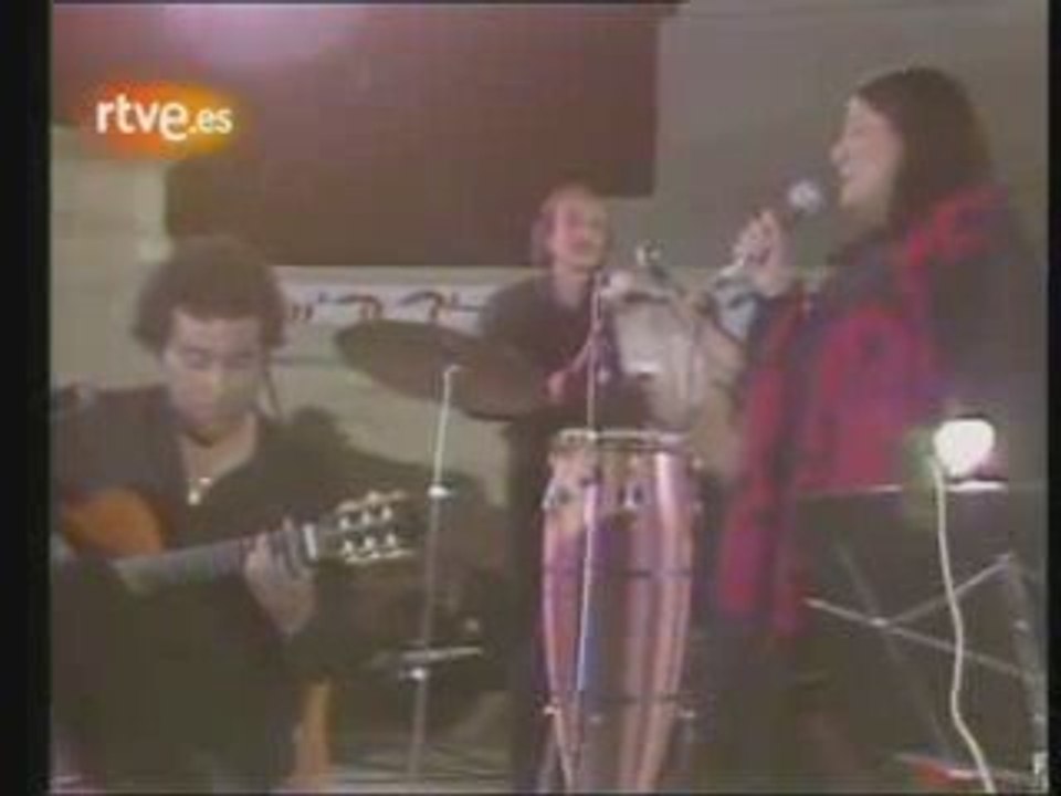 MERCEDES SOSA Alfonsina y el Mar in Spain 1983  HQ