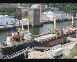 Brest... Chantier, Port, Chateau, quartiers mythiques...