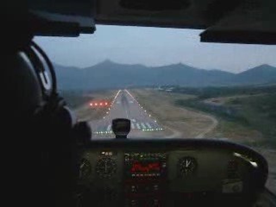 atterrissage en Corse à Calvi en C 172