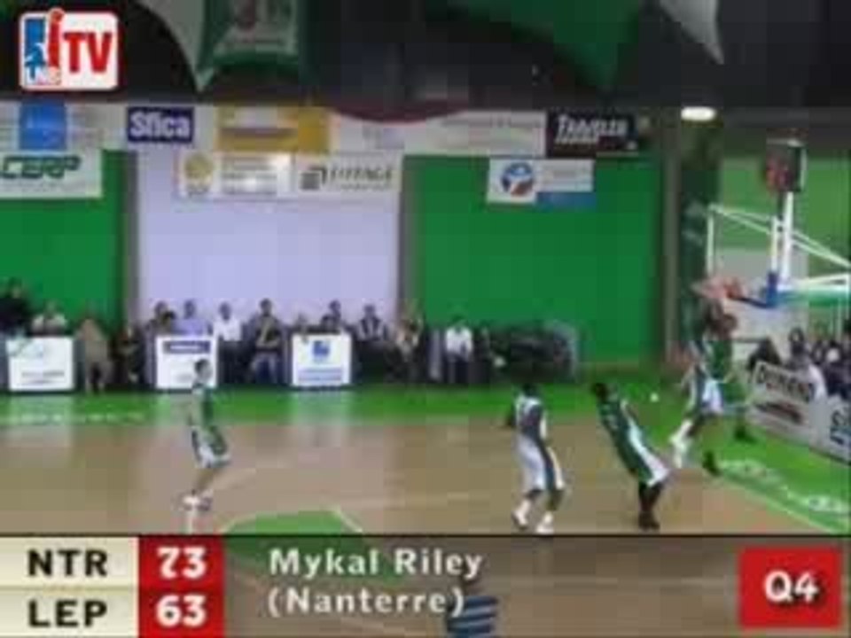 Mykal Riley Dunk vs Le Portel