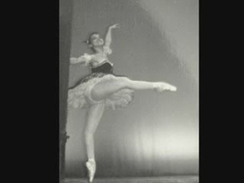 BiBi - Banu Dagcioglu - childhood and conservatoire days