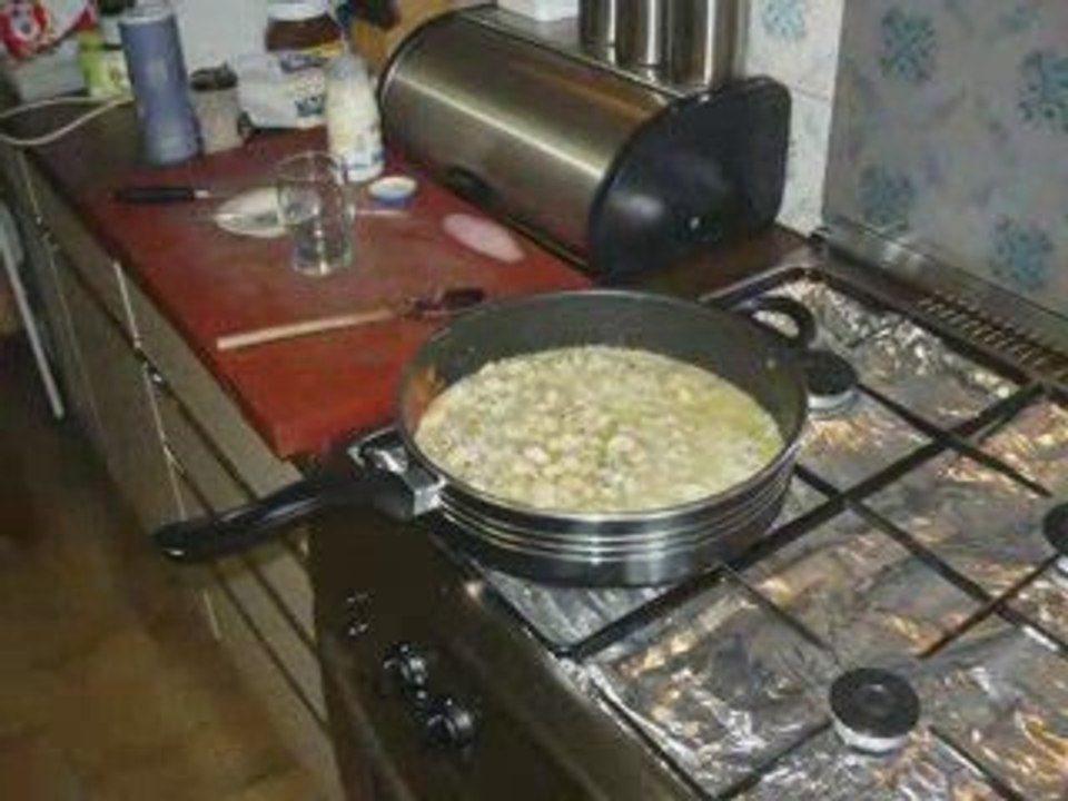chair de cuisses de grenouilles sauce ricard