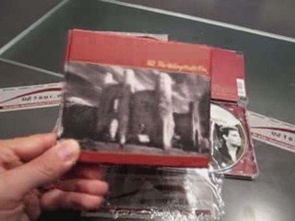 Unpacking 'The Unforgettable Fire' CD and Deluxe CD