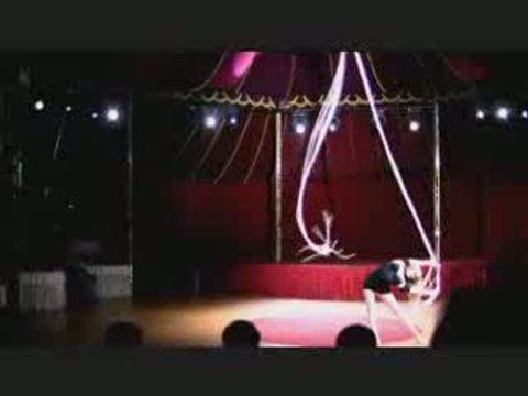 DUO ECLIPSE-aerial acts-presents -Art agency Valentino