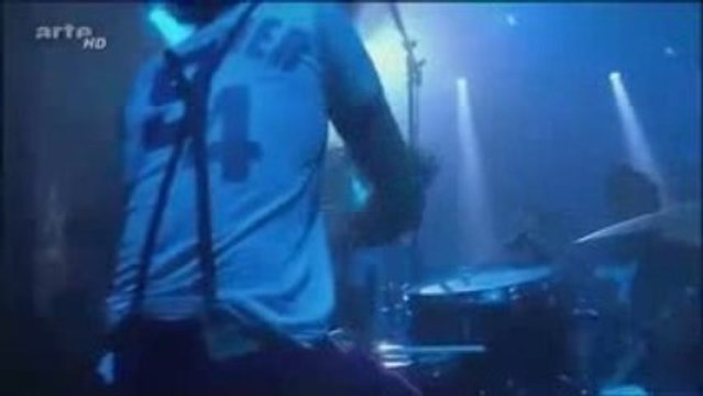 Izia One Shot Not Life is going down Let me Alone