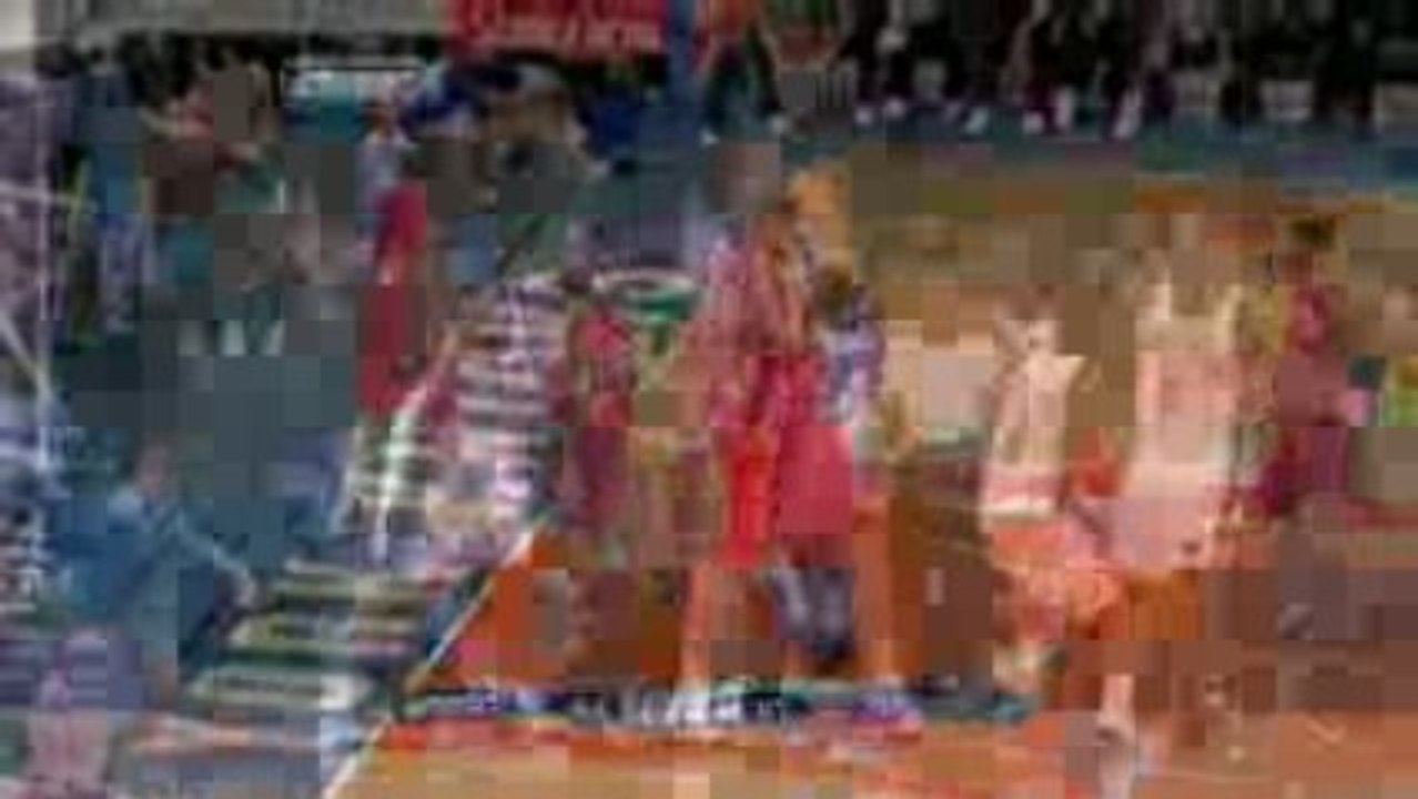 NBA Nate Robinson getting blocks By Courtney Lee ending up i