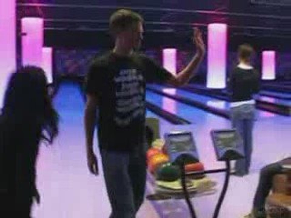Bowling LLN 14-10