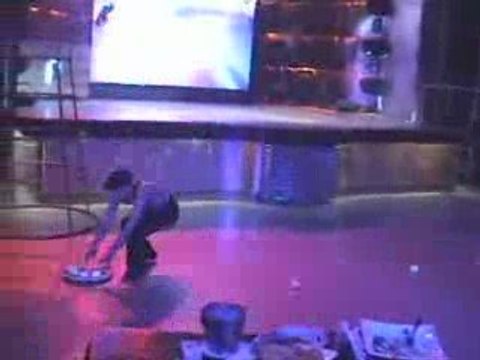 VOLODYMYR VASHCHENKO-juggling-presents-Art agency Valentino