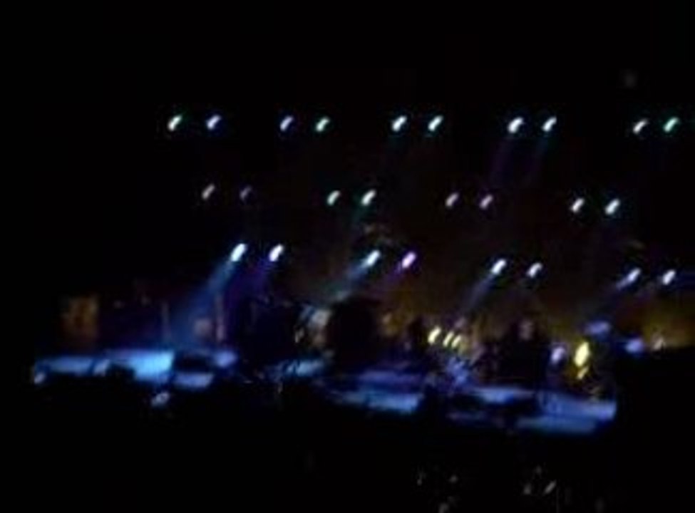 Oasis Bercy 2008  01 Fuckin in the Bushes