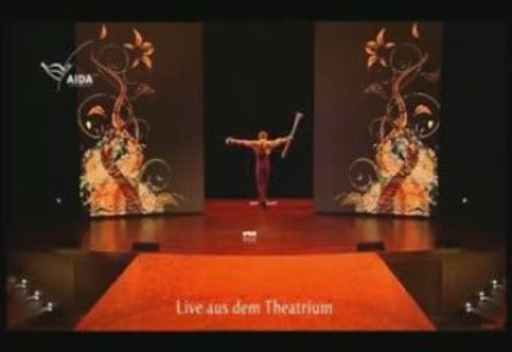 STANISLAV  VYSOTSKIY-juggling-presents-Art agency Valentino