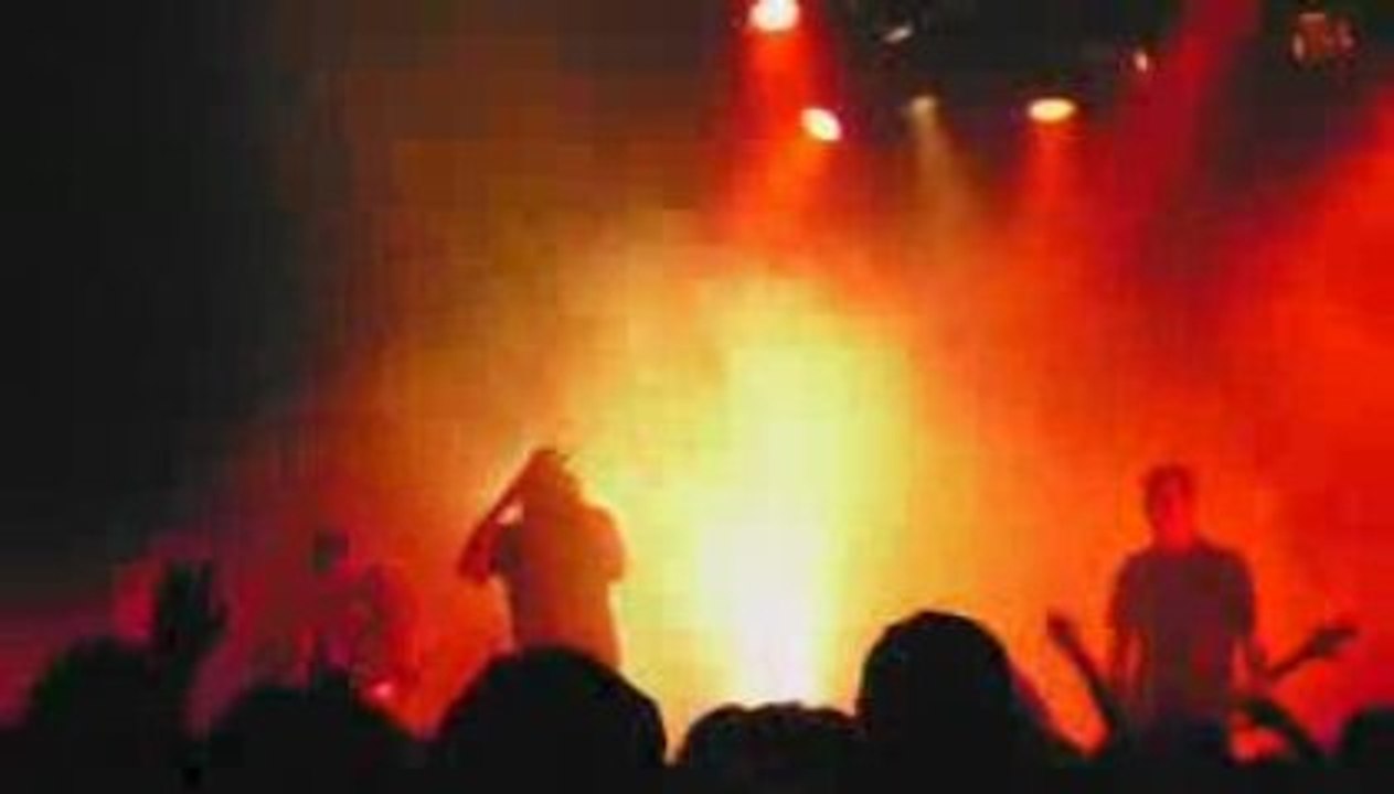 Mass Hysteria - Donnez-Vous la Peine (Live)