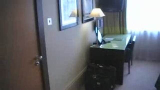 Cavendish Hotel, London: Michael Leander