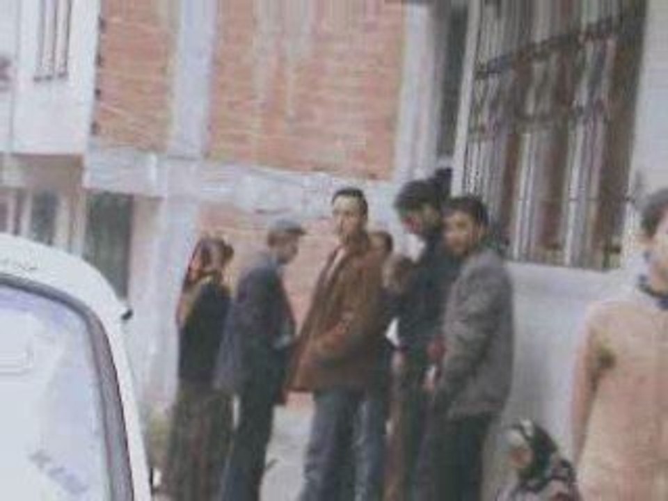 KUMRU'NUN ERİKÇELİ MAHALLESİNDE EMİNE GELİNİN ÖLÜMÜ