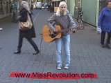 New Soul Yael Naim - live on the street of Cologne