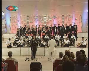 Cimen Ilter Evlerinin Önü Bir Büyük Orman