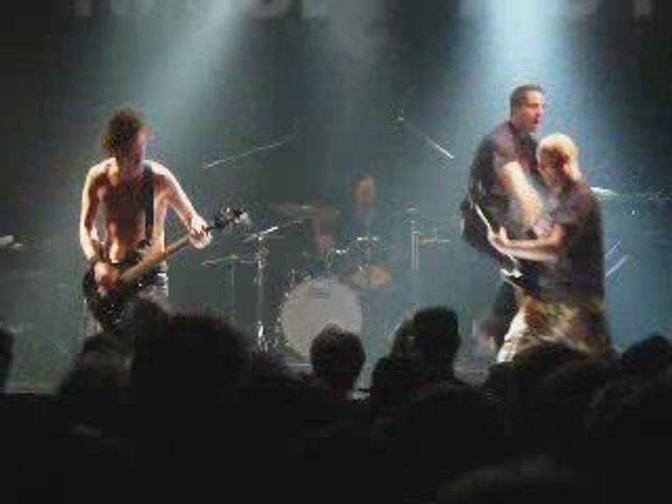 Raised Fist @ VK, Bruxelles [17.10.09] 2/2