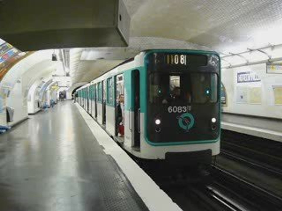 Passage du MP 59 N°6083 à Hôtel de Ville