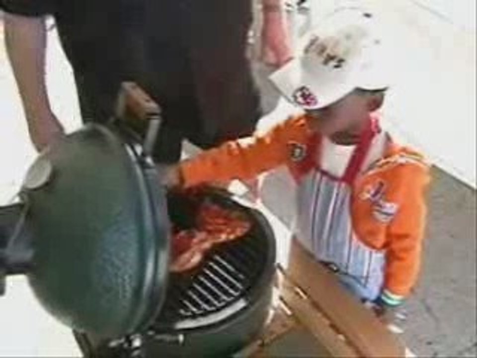 Dr. BBQ Versus Plowkid