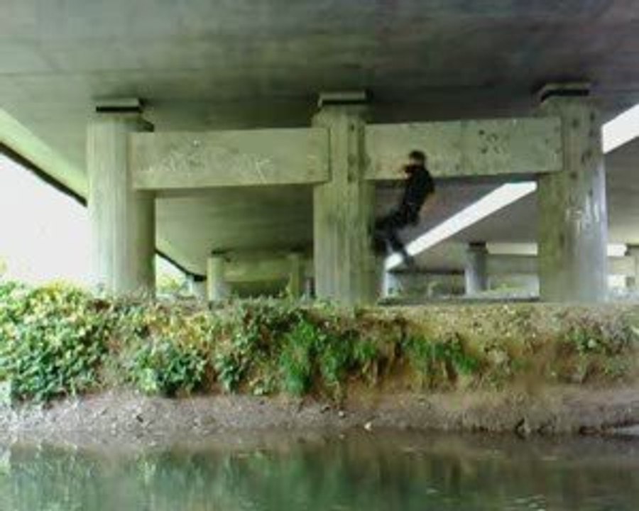 Furious Jumpeur Feat Speedy J