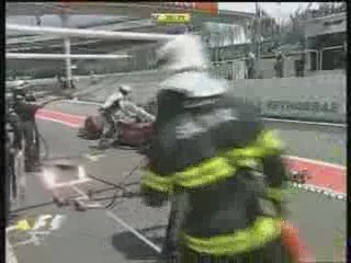 raikkonen-pit-fire-brezilya-gp-2009
