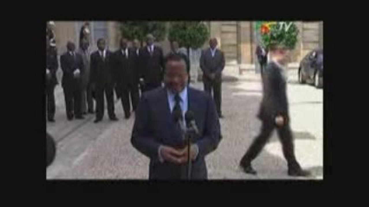 Interview de Paul Biya  à l'élysé France