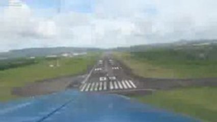 "Touch and Go" aéroport Lamentin en Piper Pa38