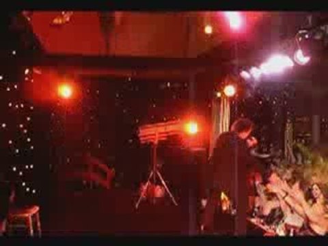 AA-ATOM JONES TRIBUTE ACT & LOOKALIKE TOM JONES TRIBUTE ACT