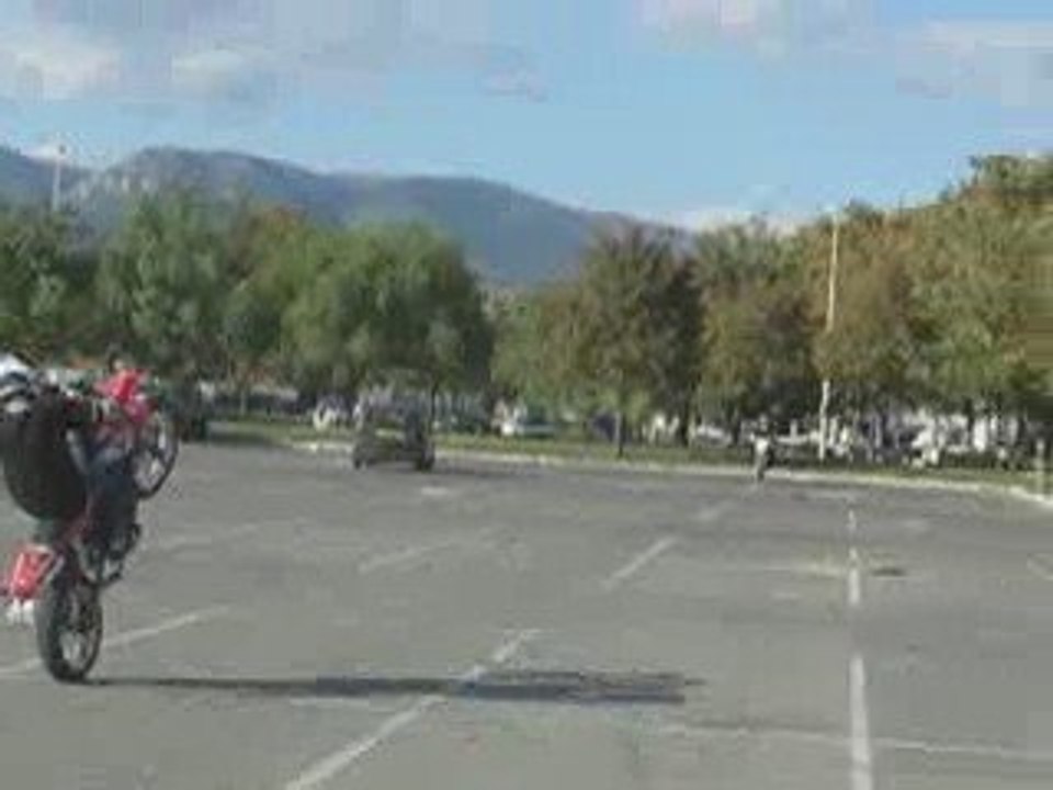 Luca en leve avec ma derbi