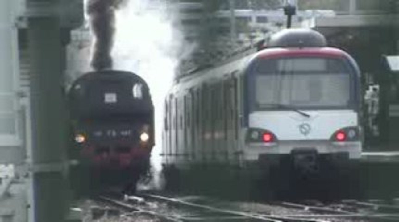 Départ de la 141 TB 407 depuis Boissy St Léger le 11-10-2009