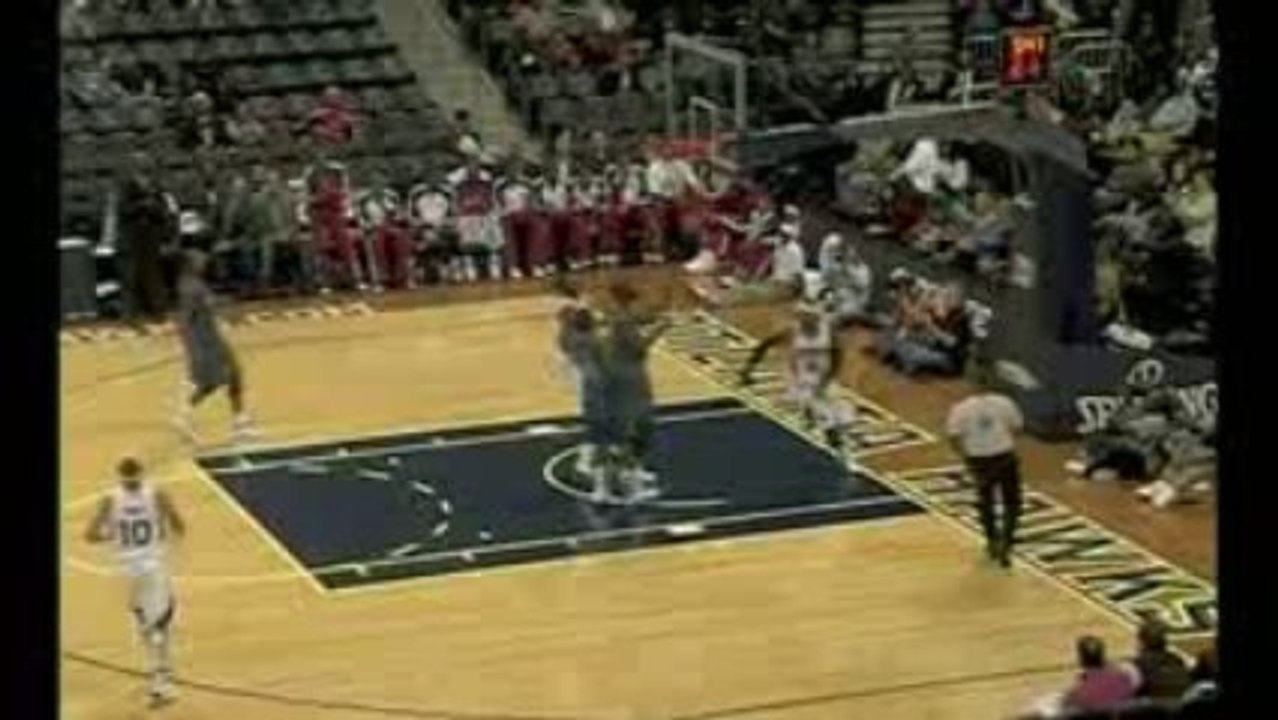 NBA Al Horford steals the ball, he finds Josh Smith for the