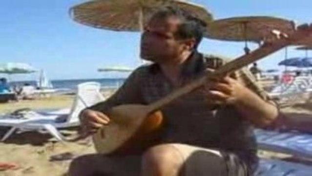 SAZCI YAŞAR ABİM KIZKALESİ SAHİLİNDE ŞARKI SÖYLÜYOR