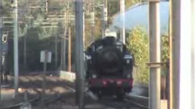 Mise en tête de la 141 TB 407 à Joinville le 10-10-09 (1-2)