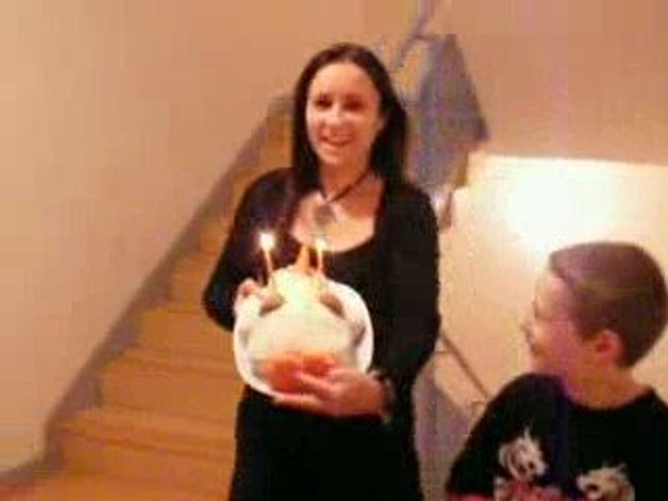 Anniversaire Max - arrivée du gâteau Toccata