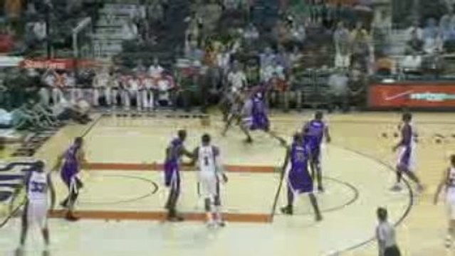 NBA Channing Frye with a nice baseline jam.